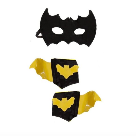 New w/Tag-Great Pretenders Batman Costume Set w/ Cape, Mask, Wristbands Size 3-4 - Picture 12 of 16